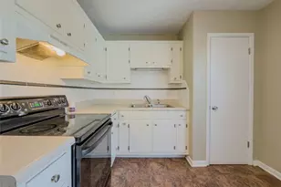 1611 Wesley Way, Conyers, GA 30012 - Photo 9