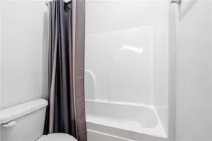 5425 Mirror Lake Dr, Cumming, GA 30028 - Photo 17