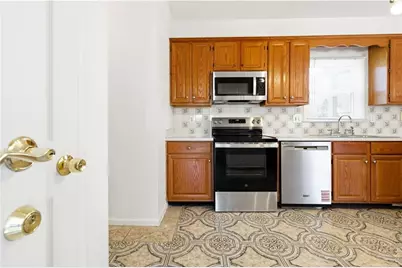 1660 Calvin Davis Circle, Lawrenceville, GA 30043 - Photo 17