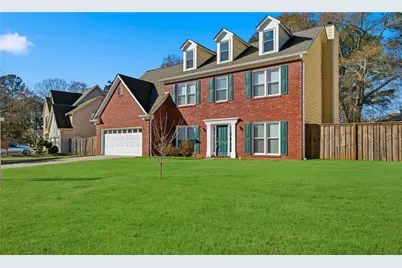 1660 Calvin Davis Circle, Lawrenceville, GA 30043 - Photo 3