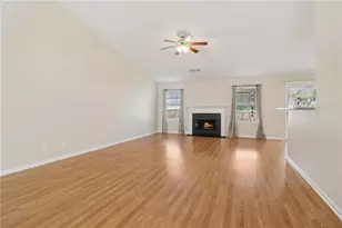 1038 River Plantation Dr, Woodstock, GA 30188 - Photo 5