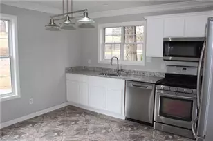 1250 Springmont Ct, Lawrenceville, GA 30043 - Photo 3