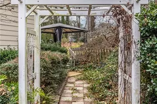 1880 Meadowchase Ct, Snellville, GA 30078 - Photo 57