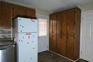 7348 Mockingbird Trail, Riverdale, GA 30274 - Photo 5