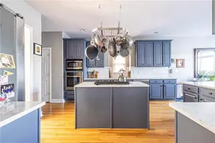 2454 Vivian Cir, Decatur, GA 30030 - Photo 9