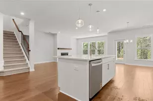 7201 Maple Brook Ln, Flowery Branch, GA 30542 - Photo 13