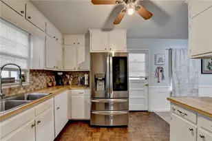 302 Holly Ln, Gainesville, GA 30501 - Photo 3