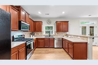 211 Woodview Lane, Woodstock, GA 30188 - Photo 7