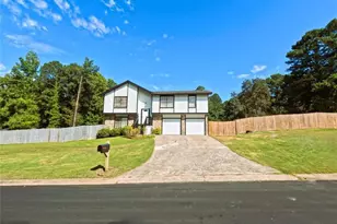 3695 Winterberry Ln, Snellville, GA 30039 - Photo 3