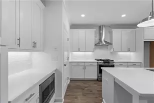 818 Dodd Trl, Buford, GA 30518 - Photo 5