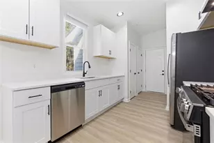 6385 Emerald Pointe Cir, College Park, GA 30349 - Photo 13