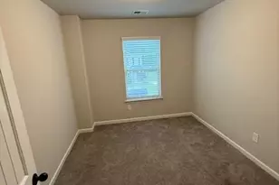 6085 Oak Bend Ct, Riverdale, GA 30296 - Photo 9