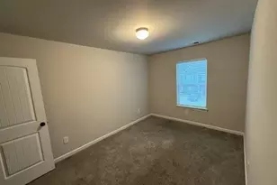 6085 Oak Bend Ct, Riverdale, GA 30296 - Photo 3