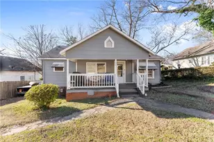 84 Park St, Toccoa, GA 30577 - Photo 1