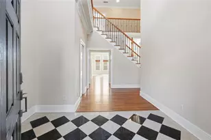 250 Fieldsborn Ct, Atlanta, GA 30328 - Photo 3