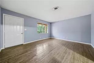 6401 Raymond Terrace, Union City, GA 30291 - Photo 11