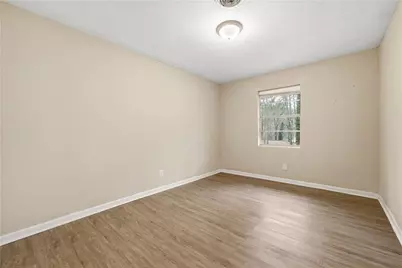 6401 Raymond Terrace, Union City, GA 30291 - Photo 9