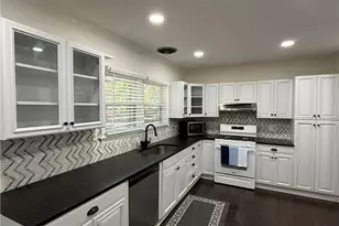 1140 Goodwin Pl NE, Atlanta, GA 30319 - Photo 7