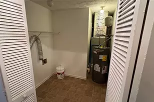 8501 Westchester Dr, Douglasville, GA 30134 - Photo 5