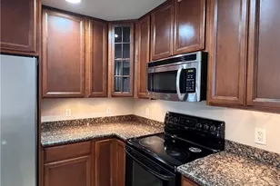 2047 Panstone Ct SW, Marietta, GA 30060 - Photo 5