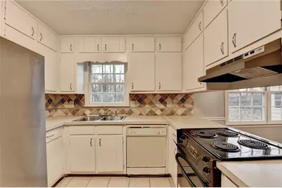 493 Tracy Court, Lawrenceville, GA 30046 - Photo 11