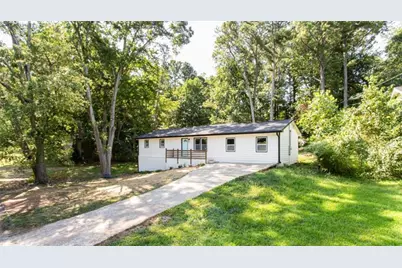 3652 Sweetbriar Circle, Lithia Springs, GA 30122 - Photo 3