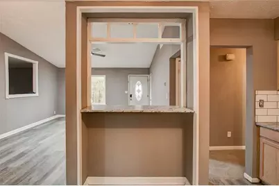 8962 Bentwood Lane, Riverdale, GA 30274 - Photo 11