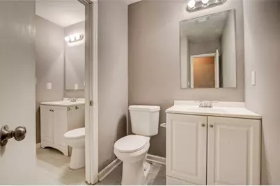 8962 Bentwood Lane, Riverdale, GA 30274 - Photo 17