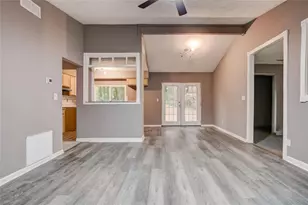 8962 Bentwood Ln, Riverdale, GA 30274 - Photo 3