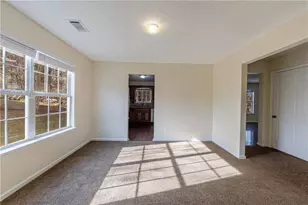 10119 Deep Creek Dr, Union City, GA 30291 - Photo 11