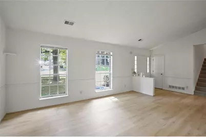 615 Barrington Way, Roswell, GA 30076 - Photo 5