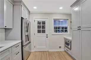 2906 Cartwright Dr, Decatur, GA 30033 - Photo 13