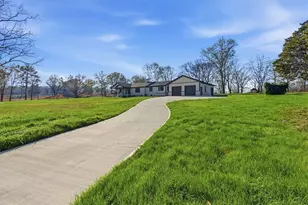 32 Church St, Taylorsville, GA 30178 - Photo 5