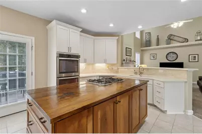 5926 Mount Water Trail, Buford, GA 30518 - Photo 11