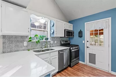 1351 Yorkshire Lane, Woodstock, GA 30188 - Photo 11