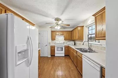 11179 Knotty Pine Place, Hampton, GA 30228 - Photo 13