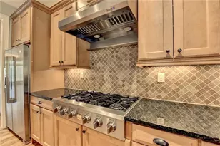 350 Mystic Ridge Ln, Atlanta, GA 30342 - Photo 11