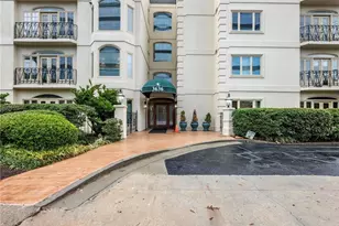 3636 Peachtree Rd NE, Atlanta, GA 30319 - Photo 23