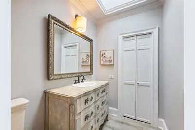 3636 Peachtree Road NE #405, Atlanta, GA 30319 - Photo 15