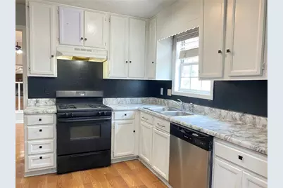 407 Sheppard Xing Court, Stone Mountain, GA 30083 - Photo 17