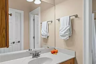 1573 Park Hollow Ln NE, Lawrenceville, GA 30043 - Photo 23