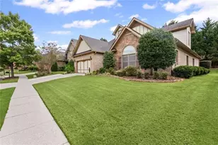 1573 Park Hollow Ln NE, Lawrenceville, GA 30043 - Photo 3