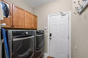 1573 Park Hollow Ln NE, Lawrenceville, GA 30043 - Photo 33