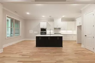 304 Trecastle Ln, Canton, GA 30114 - Photo 11