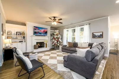 5193 Parkwood Drive, Flowery Branch, GA 30542 - Photo 7