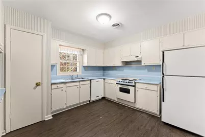 660 Honeysuckle Road, Gainesville, GA 30501 - Photo 7