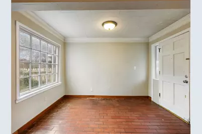 1093 Enota Avenue NE, Gainesville, GA 30501 - Photo 3