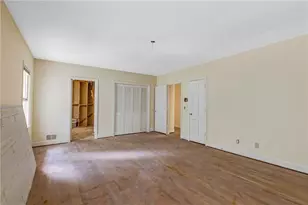 1080 Huntcliff NE, Sandy Springs, GA 30350 - Photo 13