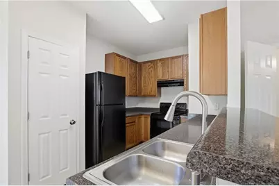 390 Brookview Drive, Riverdale, GA 30274 - Photo 5