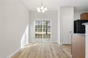 390 Brookview Dr, Riverdale, GA 30274 - Photo 9